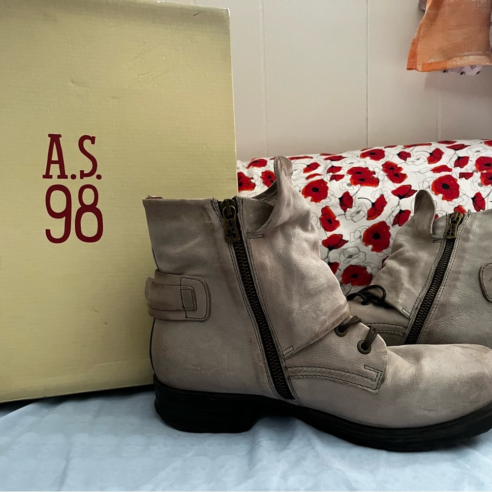A.S.98 Cream Ankle Boots with Zipper - Picture 2 of 6